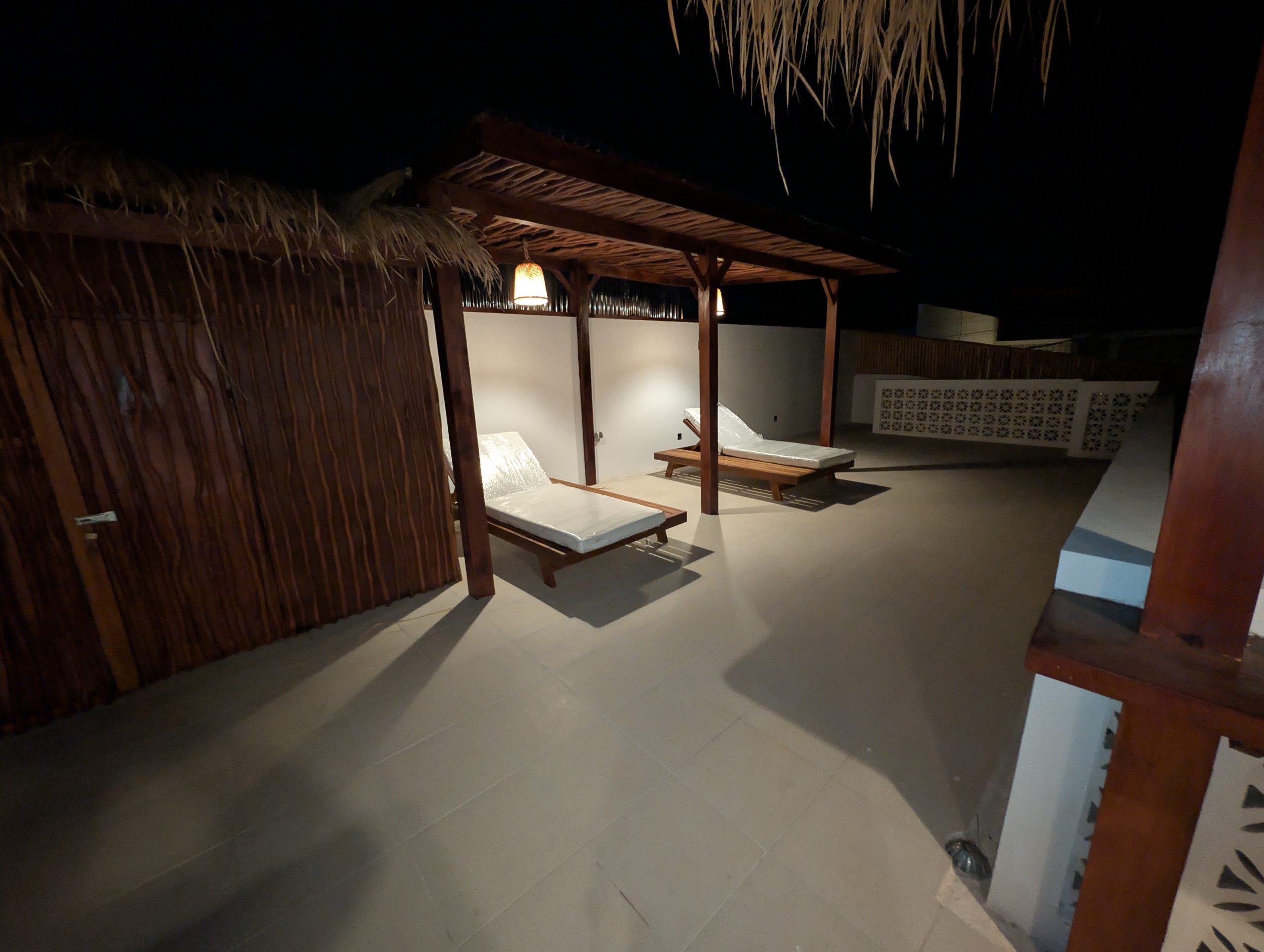Thatched Canopy Evening Sunbeds